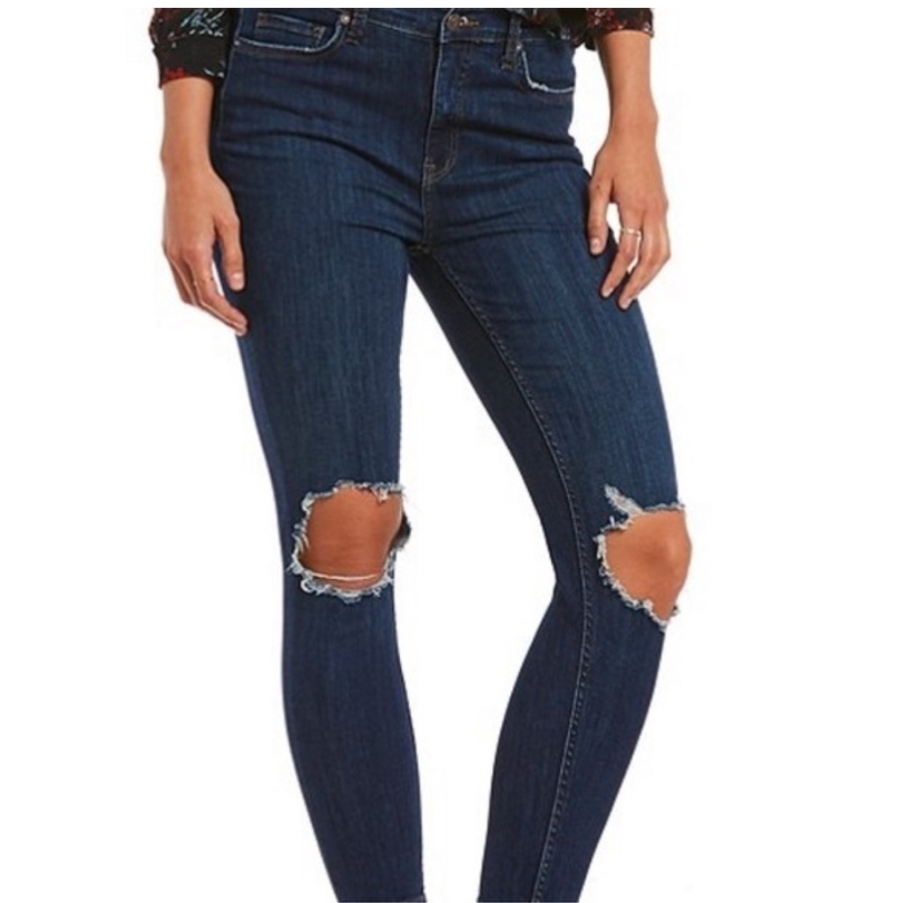 Free People busted knee skinny jeans 28